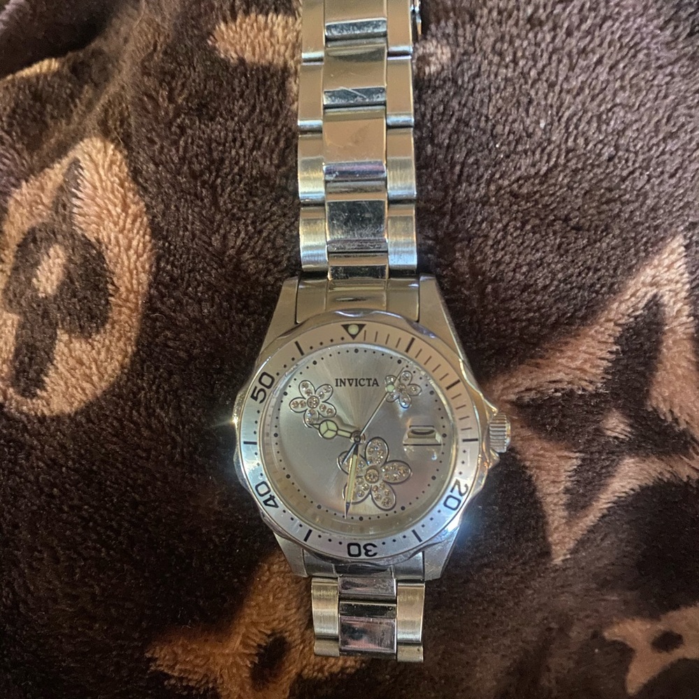 Watch - Picture 5 of 5